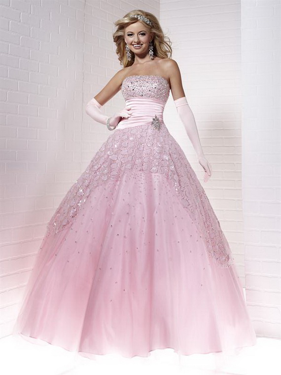 đầm dạ hội công chúa màu hồng