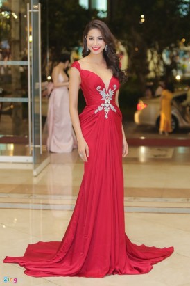 Đầm dạ hội màu đỏ Phạm Hương DA 109